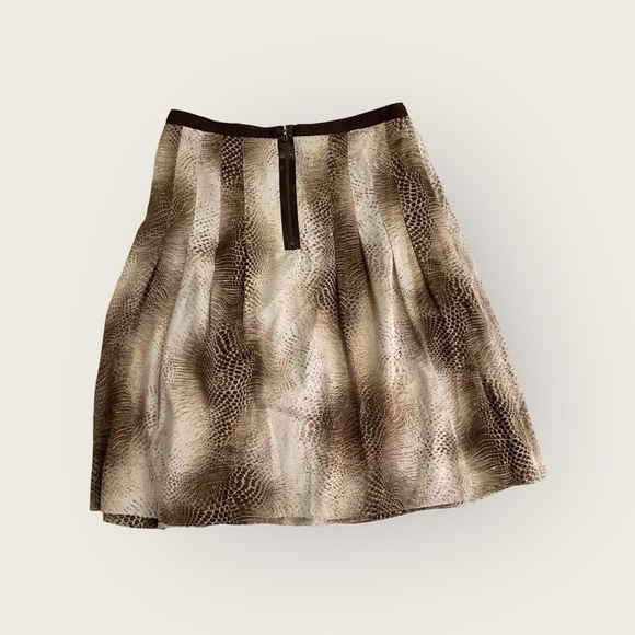 Jones New York Animal Print Brown Tan Flare Zipper Skirt Polyester. Size 6 - Picture 3 of 8